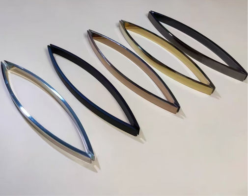 Buon prezzo Forma di luna Arco quadrato Doccia Sala di vetro Porta Manicotto Bagno Manicotto Porta Bagno in linea