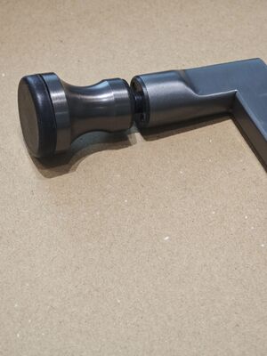 Giá tốt. Corrosion Resistant Shower Glass Door Handle with Solid Metal Feet and Customizable Hole Spacing for Bathroom Glass Doors trực tuyến