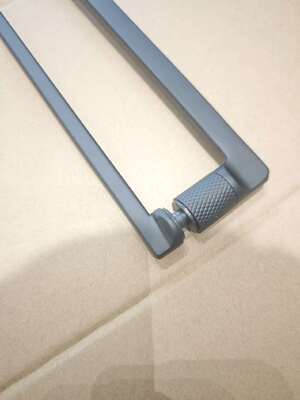 Giá tốt. Metal Shower Glass Door Handle với vàng titanium đen mờ hoặc kết thúc đánh bóng cung cấp độ bền và phong cách cho trang trí phòng tắm hiện đại trực tuyến