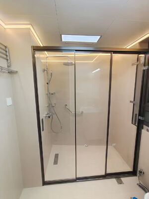 Giá tốt. Glass Shower Hinge có kính an toàn được thắt chặt và đường sắt không đáy chìm để trượt mượt mà và dễ dàng làm sạch trực tuyến